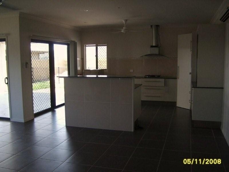 8 Newhaven Place, Idalia QLD 4811