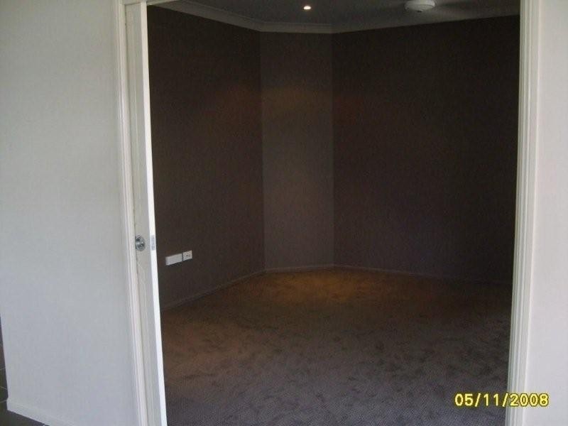 8 Newhaven Place, Idalia QLD 4811