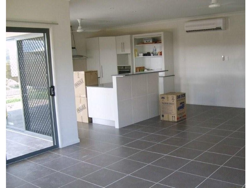 8 Newhaven Place, Idalia QLD 4811