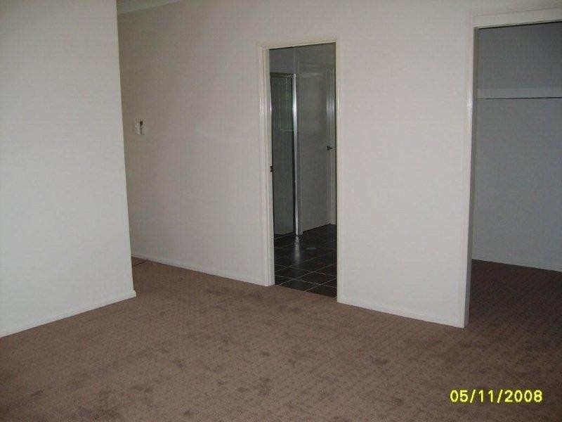 8 Newhaven Place, Idalia QLD 4811