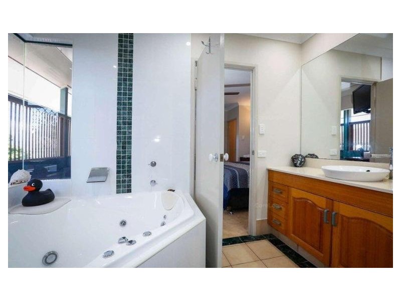 6/97 The Strand, North Ward QLD 4810