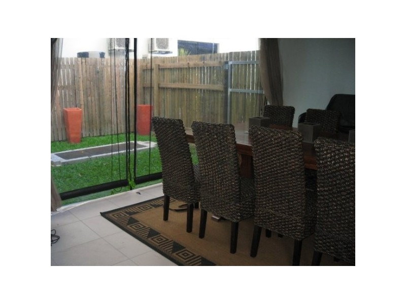 2/10 Oconnor Street, Rosslea QLD 4812