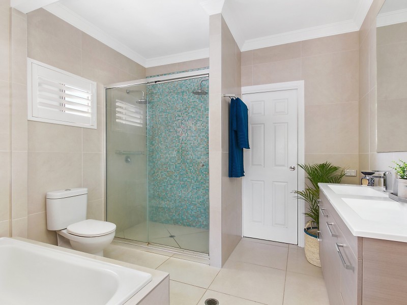 12 Parry Street, Belgian Gardens QLD 4810