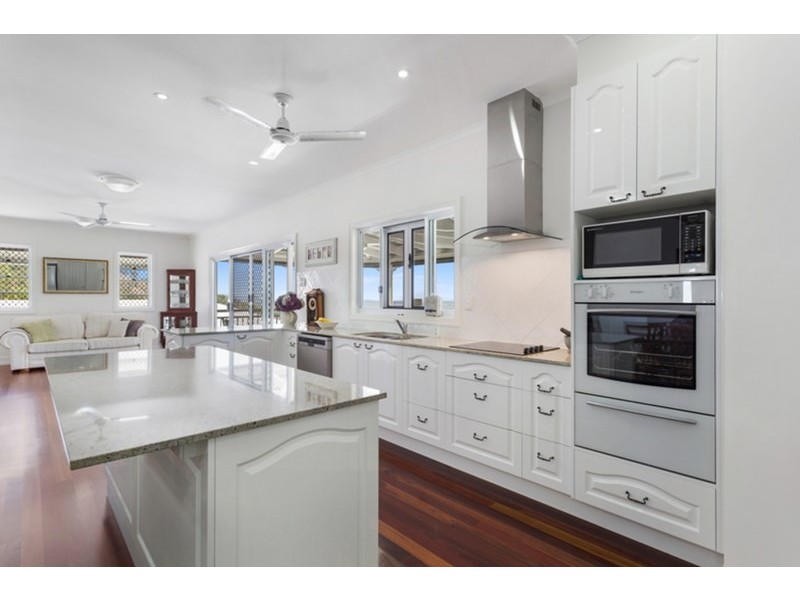 31 Balmoral Drive, Castle Hill QLD 4810