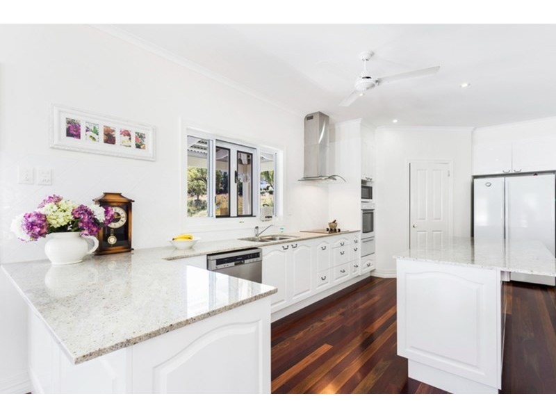 31 Balmoral Drive, Castle Hill QLD 4810