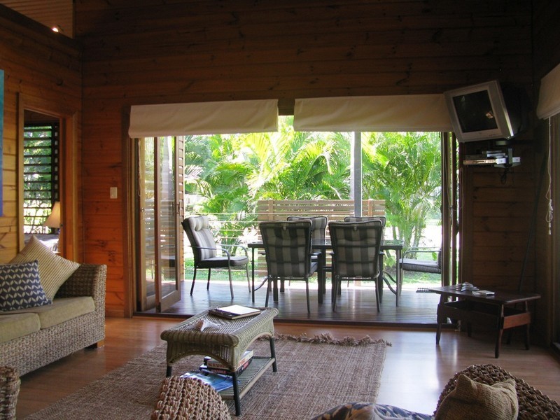 27 Barbarra Street Picnic Bay, Magnetic Island QLD 4819