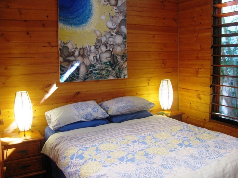 27 Barbarra Street Picnic Bay, Magnetic Island QLD 4819