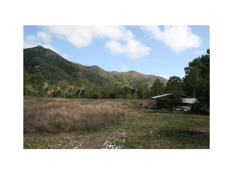 94 Mandalay Avenue, Nelly Bay, Magnetic Island QLD 4819