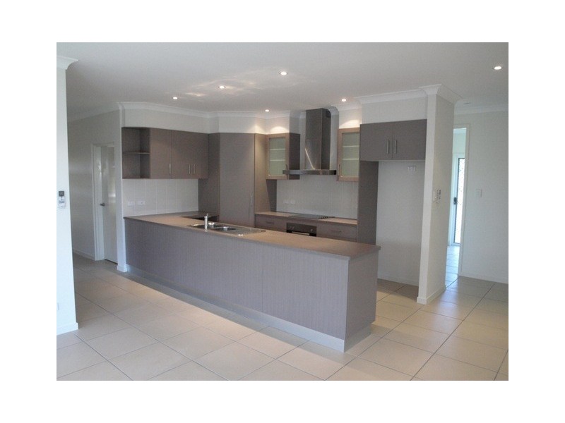 37  Tahlia Court, Mount Louisa QLD 4814