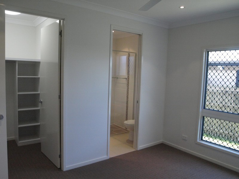 37  Tahlia Court, Mount Louisa QLD 4814