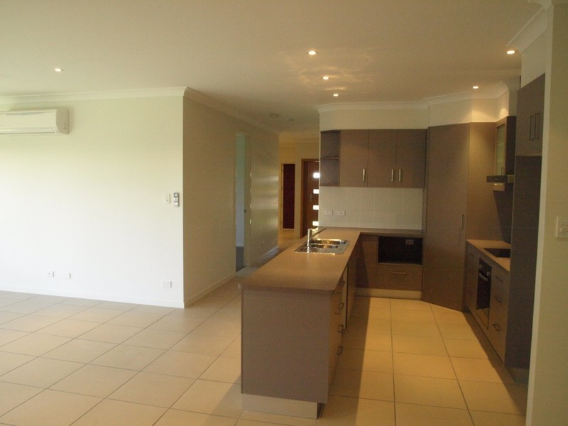 37  Tahlia Court, Mount Louisa QLD 4814