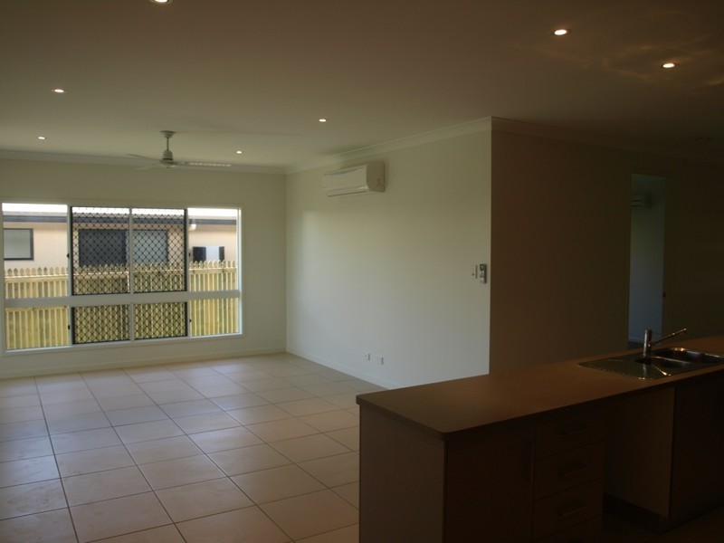 37  Tahlia Court, Mount Louisa QLD 4814