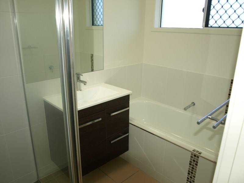 37  Tahlia Court, Mount Louisa QLD 4814