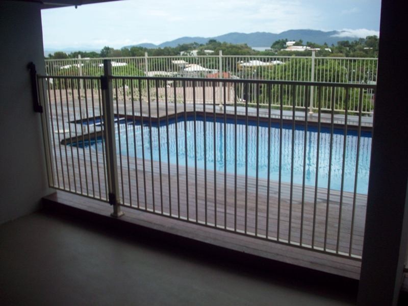 25 Gilbert Crescent, Castle Hill QLD 4810