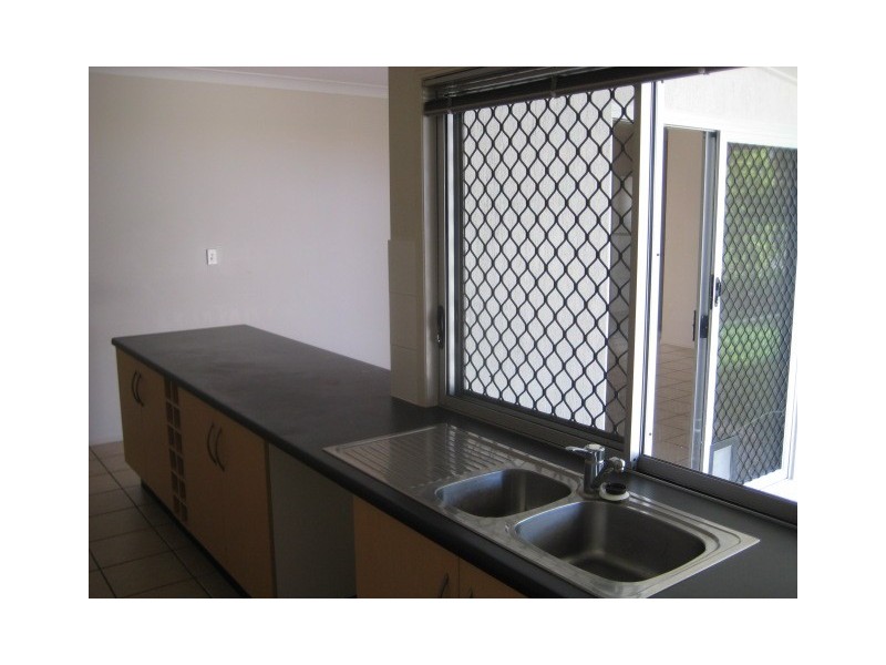 116 Riverbend Drive, Douglas QLD 4814
