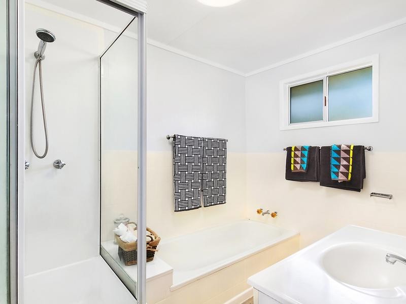 58 Queens Road, Hermit Park QLD 4812