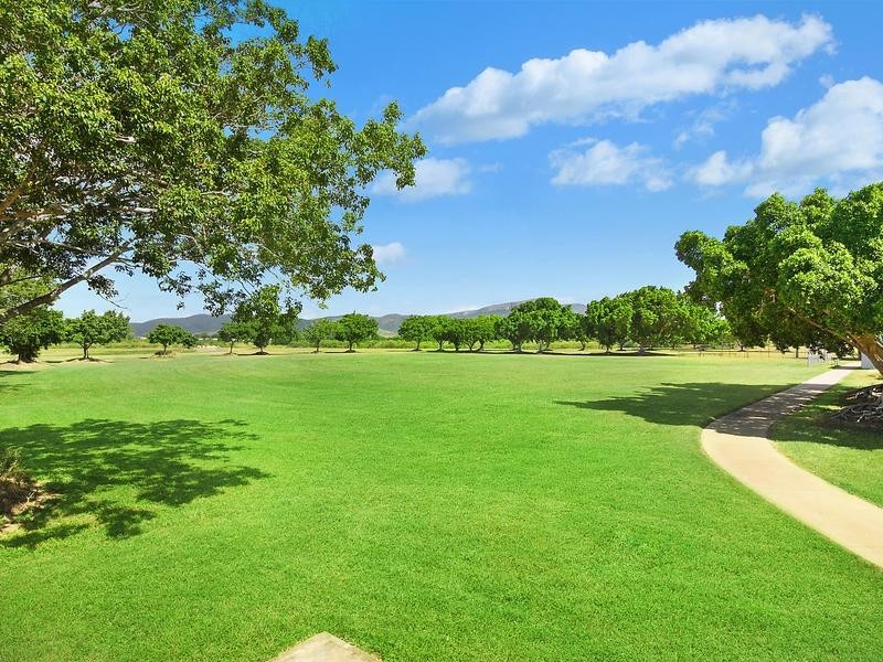 58 Queens Road, Hermit Park QLD 4812