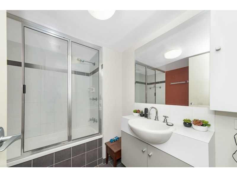 65/11-17 Stanley Street, Townsville City QLD 4810