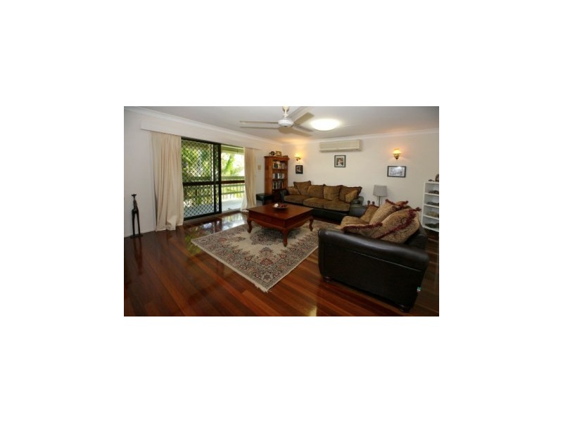 6 Adelong Drive, Cranbrook QLD 4814
