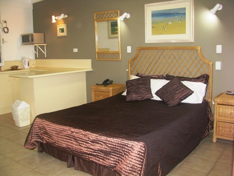 121/61 Mandalay Ave Nelly Bay, Magnetic Island QLD 4819