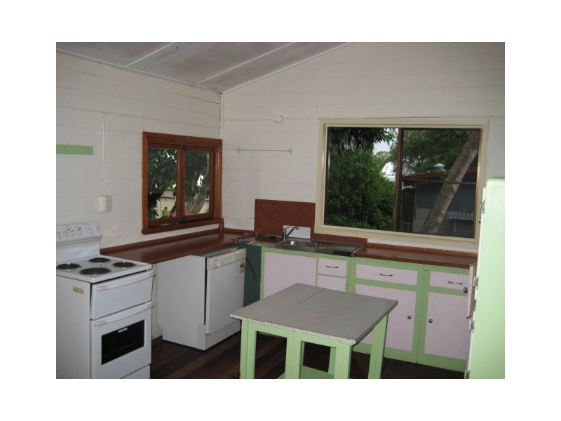 14B Fourth Avenue, South Townsville QLD 4810