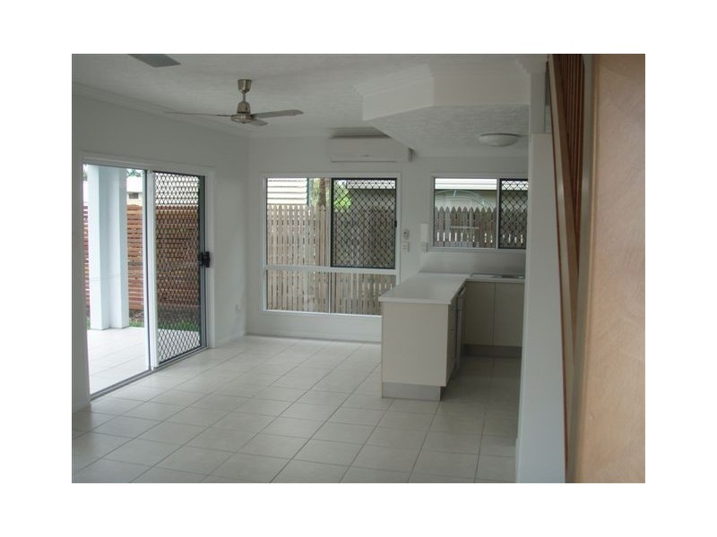 1/8 Ash Street, Kirwan QLD 4817