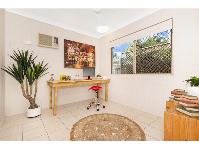 40 Davidson Street, South Townsville QLD 4810