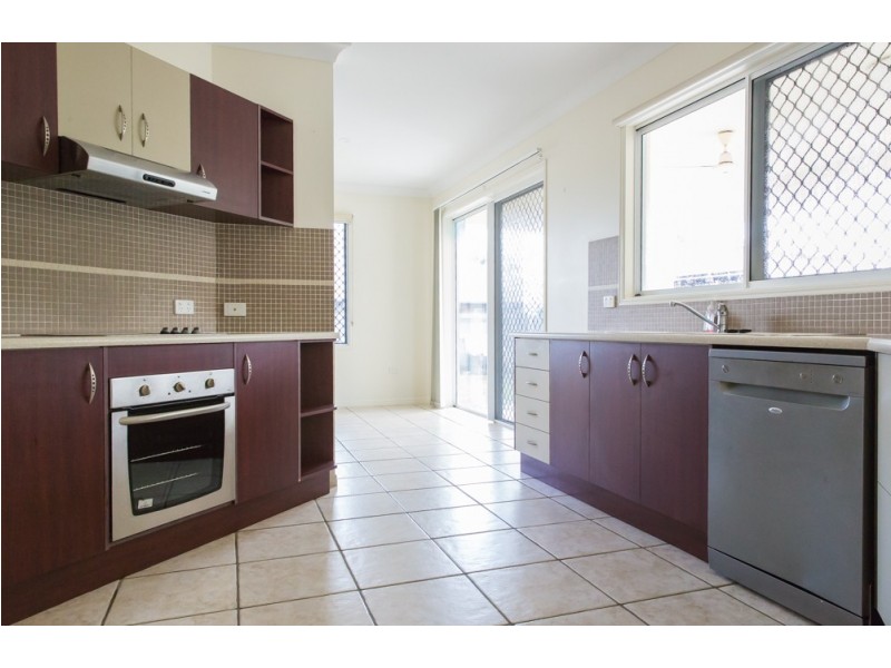 24 St Albans, Mount Louisa QLD 4814