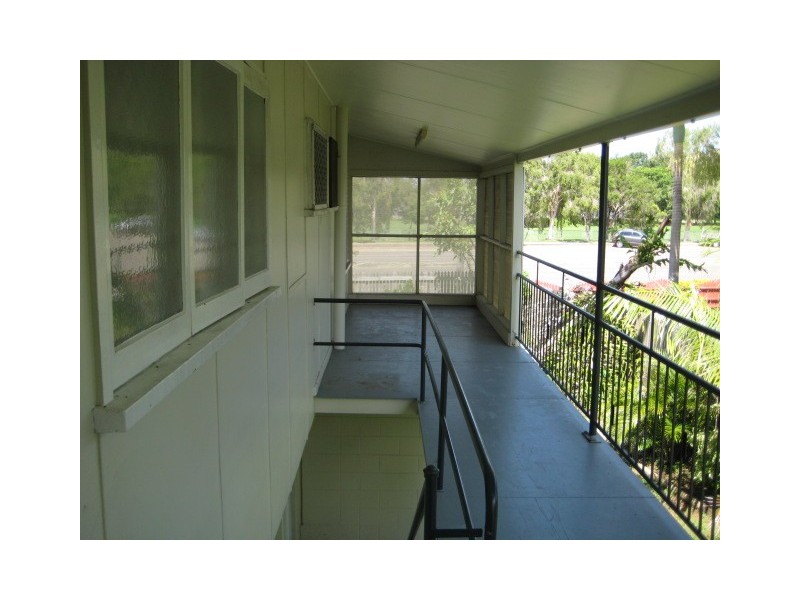 2 Arunta Street, Cranbrook QLD 4814