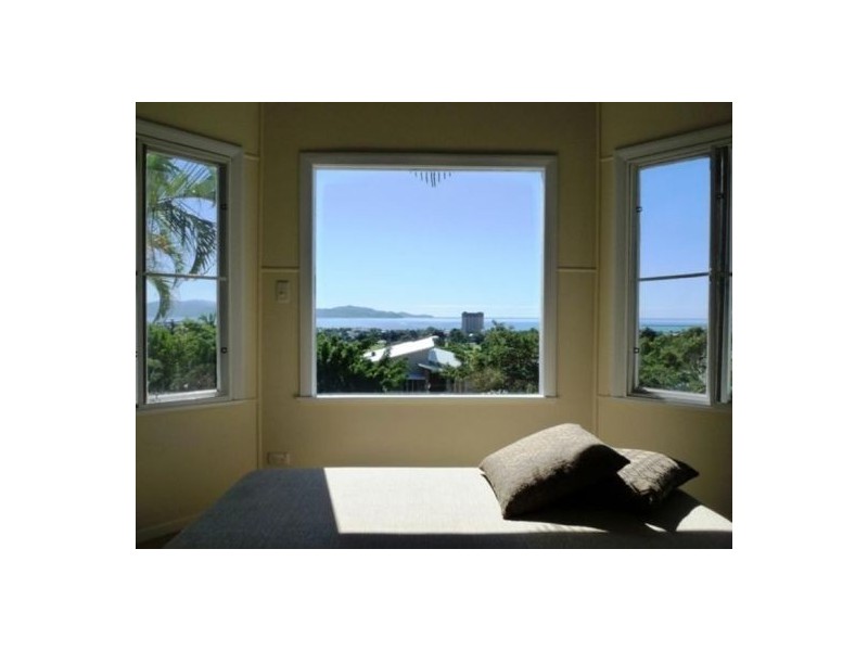 338 Stanley Street, Castle Hill QLD 4810