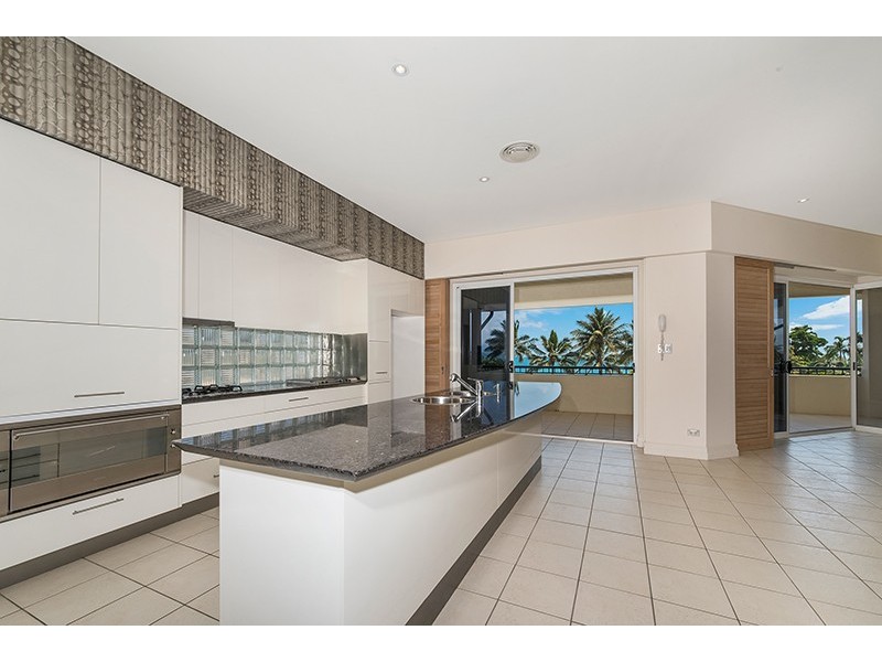5/92 The Strand, North Ward QLD 4810