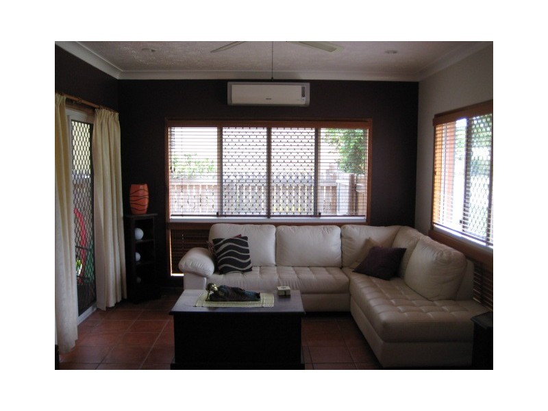 8 Ashburton Place, Douglas QLD 4814