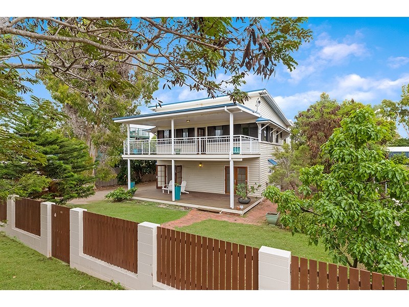 11 Bay Street, Pallarenda QLD 4810