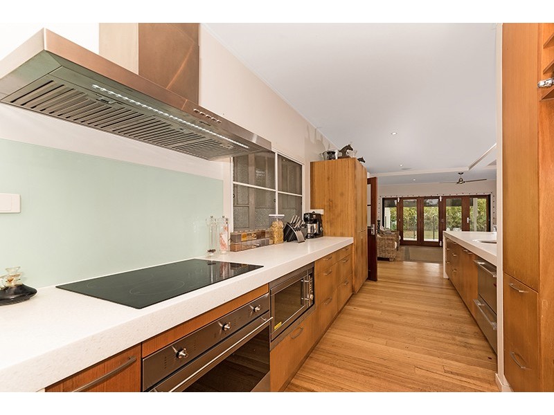 11 Bay Street, Pallarenda QLD 4810