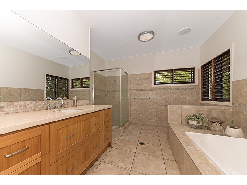 11 Bay Street, Pallarenda QLD 4810