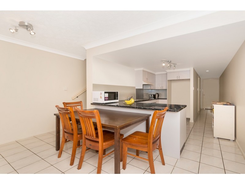 4/7 Rose Street, North Ward QLD 4810
