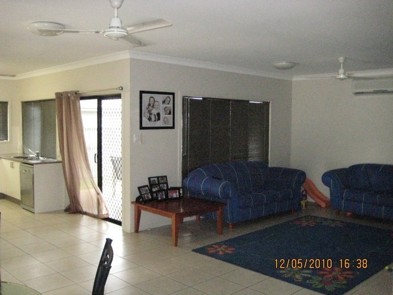 20 Eshelby Street, Bushland Beach QLD 4818