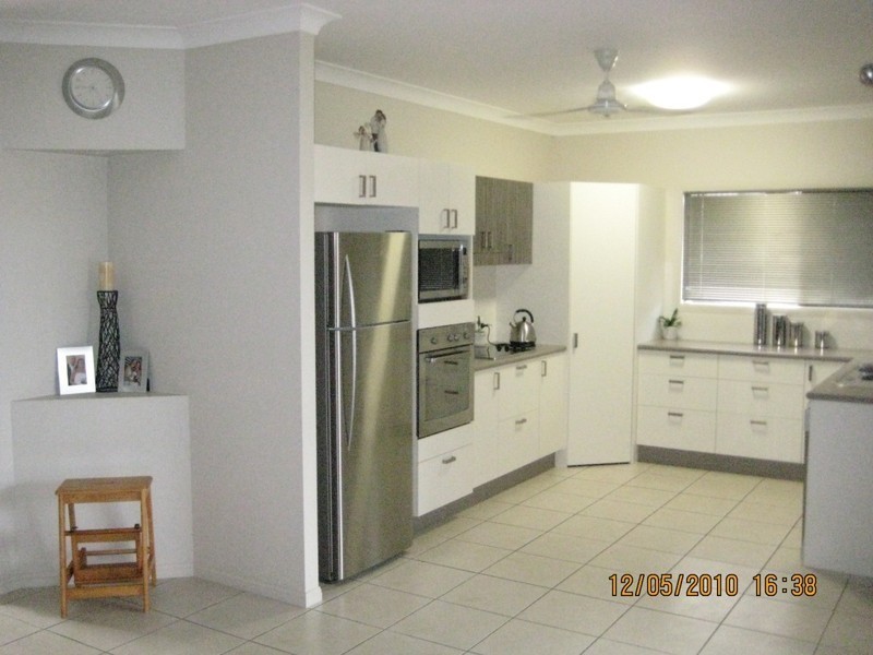 20 Eshelby Street, Bushland Beach QLD 4818