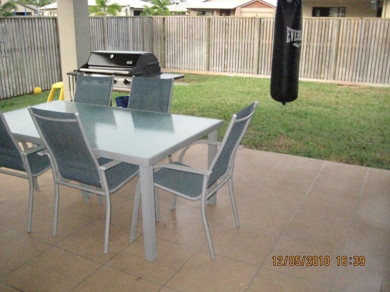 20 Eshelby Street, Bushland Beach QLD 4818