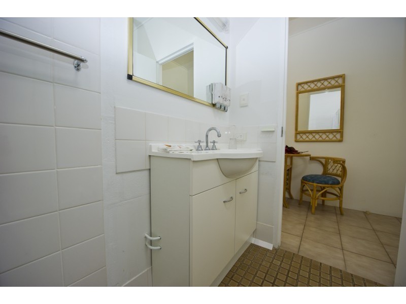 167/61 Mandalay Ave Nelly Bay, Magnetic Island QLD 4819