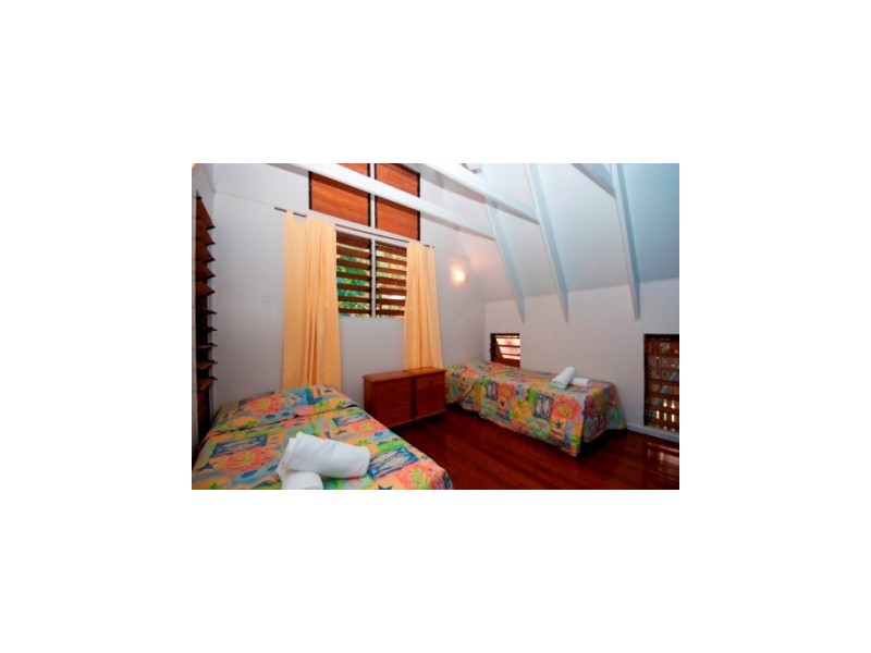 39 Compass Crescent, Magnetic Island QLD 4819