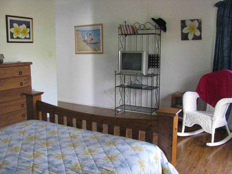 9 Pirie Street Horseshoe Bay, Magnetic Island QLD 4819