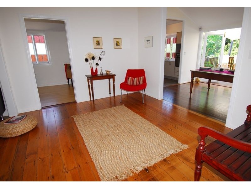 9 Hubert St, South Townsville QLD 4810