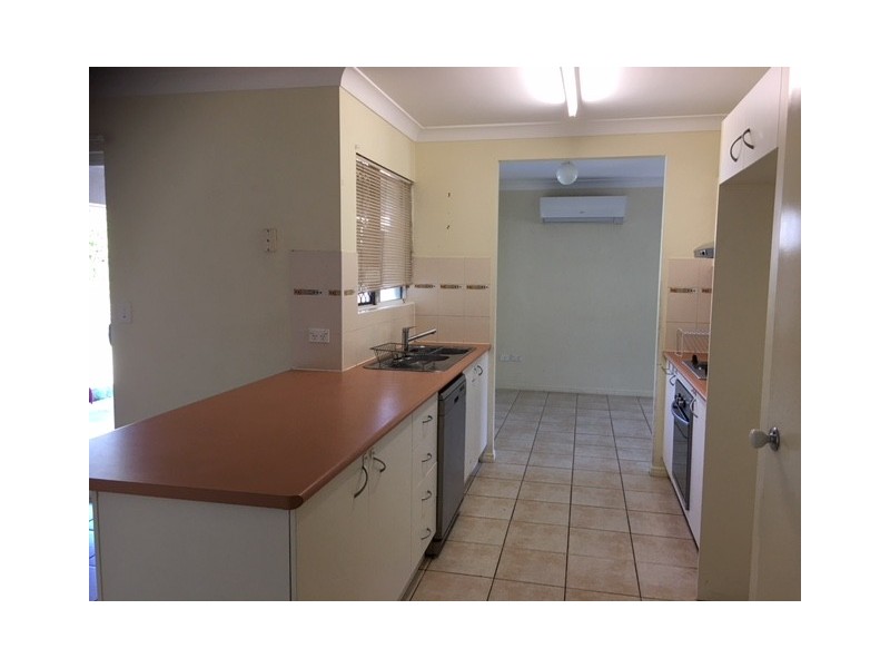 36 Hilton Street, Mount Louisa QLD 4814