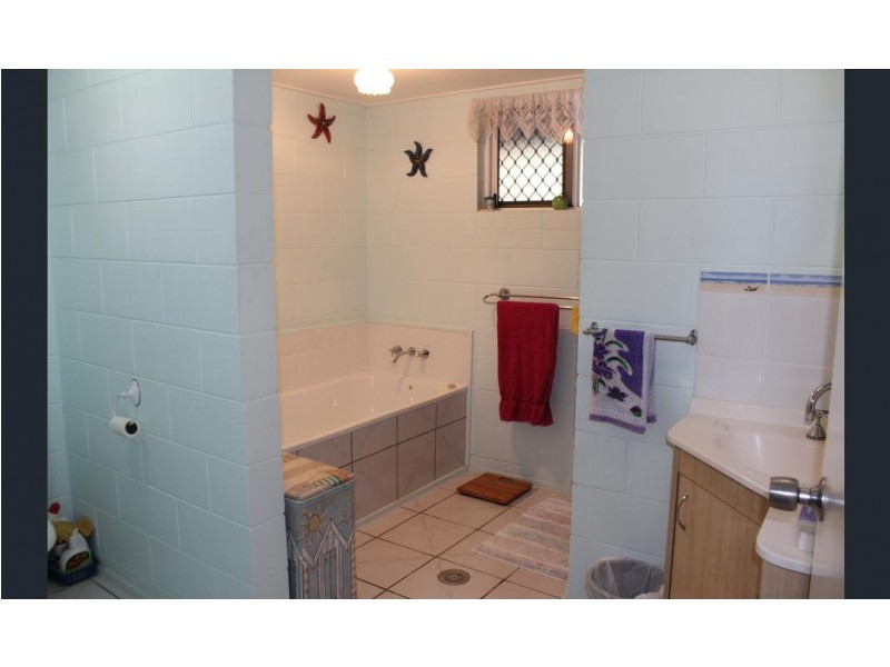 124 Horseshoe Bay Road, Horseshoe Bay QLD 4819