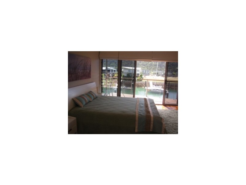 2/5 Terrace Place, Magnetic Island QLD 4819