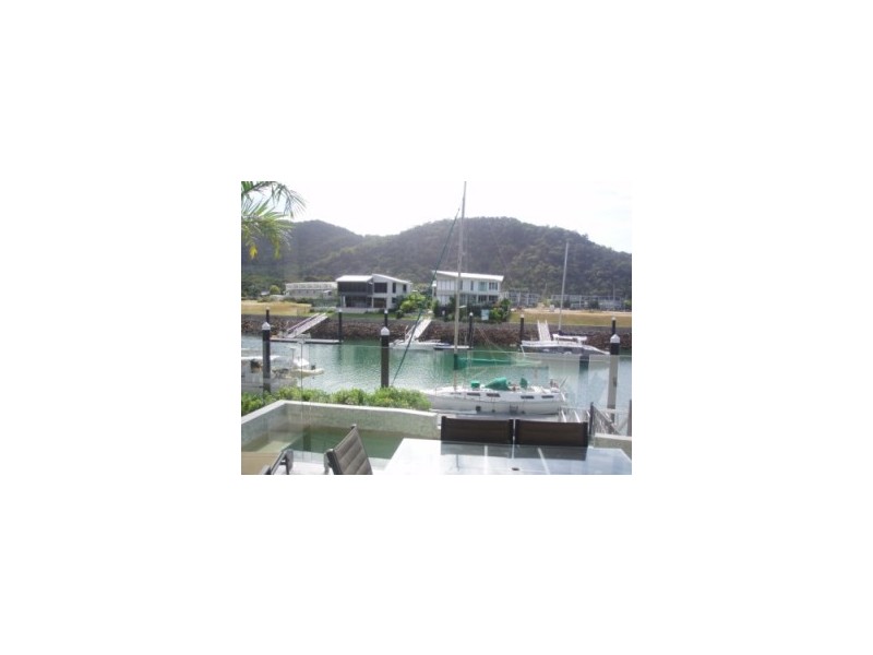 2/5 Terrace Place, Magnetic Island QLD 4819