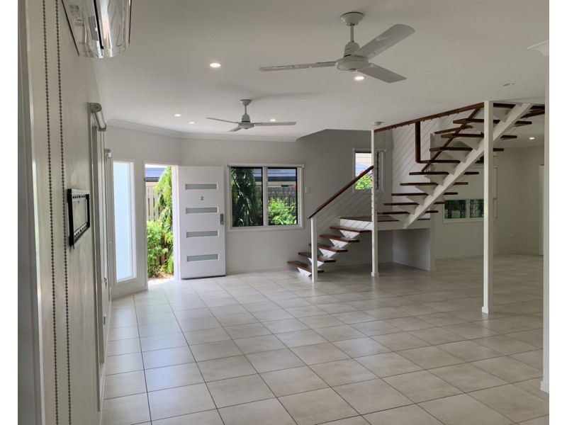 2/69a Cook Street, North Ward QLD 4810