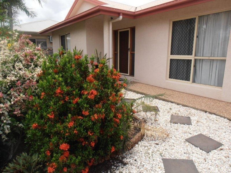 9  Mona Vale Place, Annandale QLD 4814