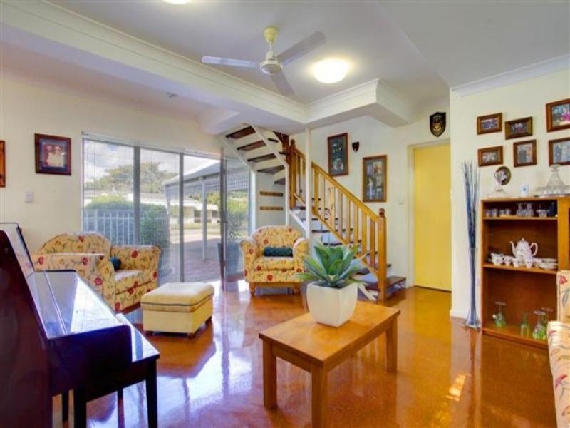 21 Kenilworth Avenue, Hyde Park QLD 4812